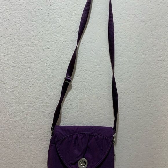 Bagallini Crossbody purple flap nylon 9”x7” - Picture 8 of 10